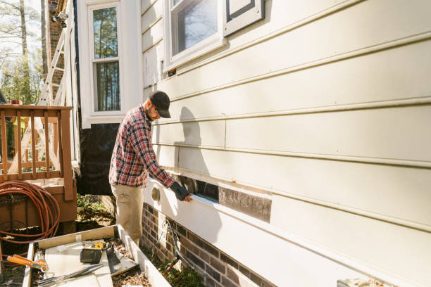 Top rated local Emergency Siding Repair specialists in Smithtown, NY